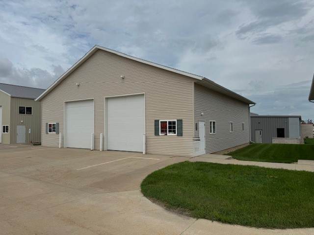 1190 Capital Drive - Photo 1