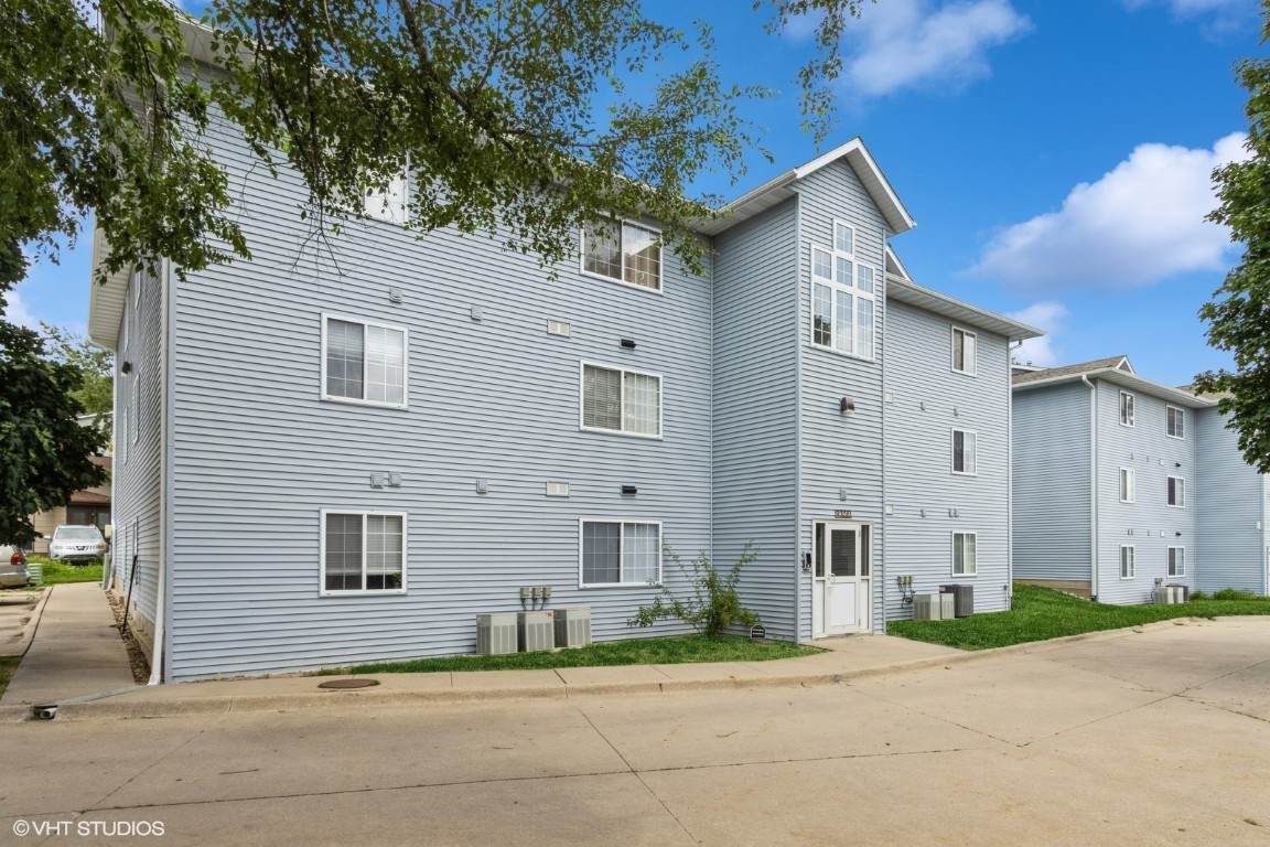 930A Boston Way - Photo 1