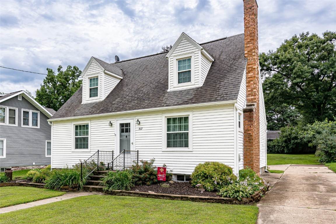 517 Linn Street - Photo 1