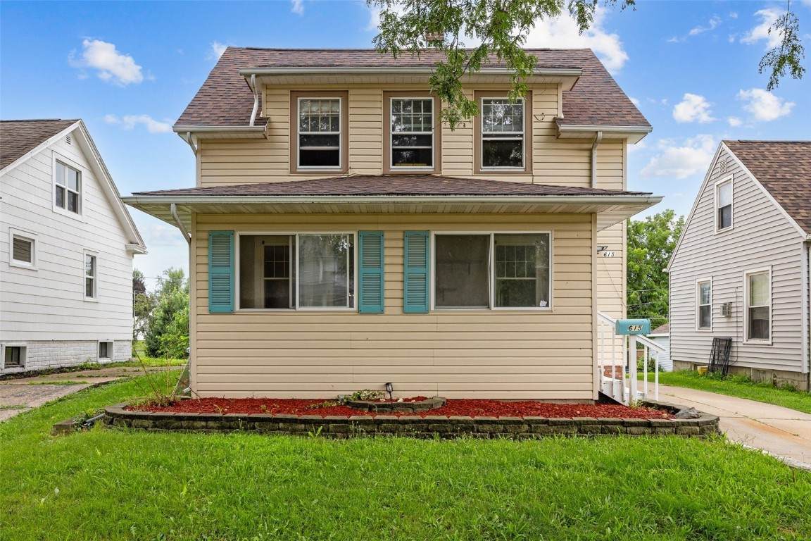 615 34th Street - Photo 1