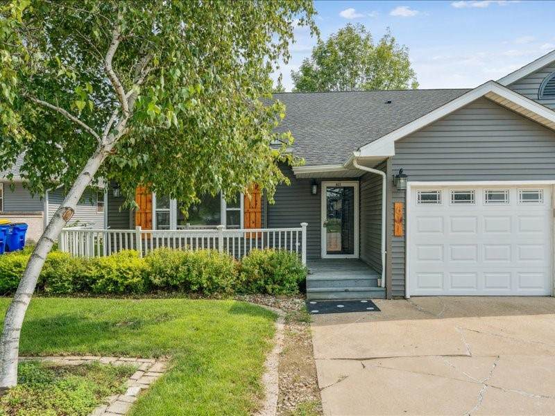 611 Sovers Street - Photo 1