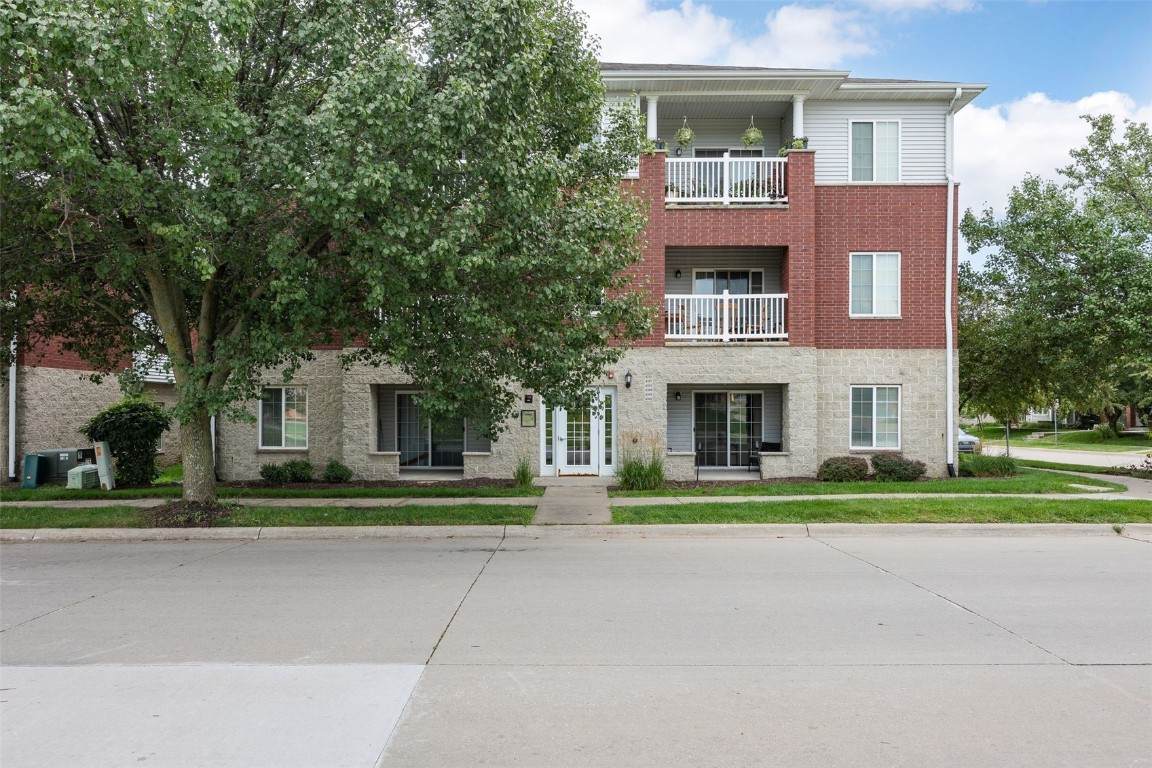 4301 York Place - Photo 1