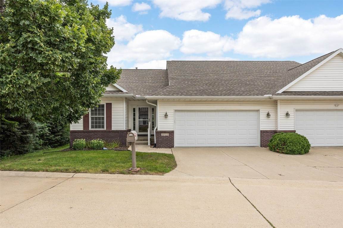 1816 Emmy Lane - Photo 1