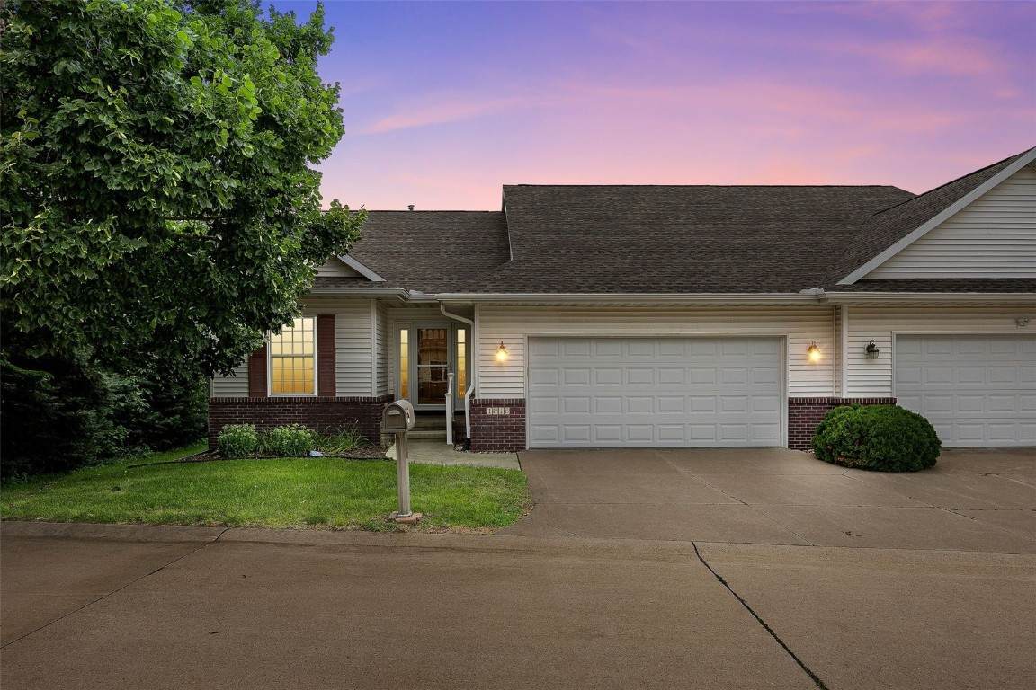 https://bt-photos.global.ssl.fastly.net/cedarrapids/orig_boomver_1_2506958-2.jpg