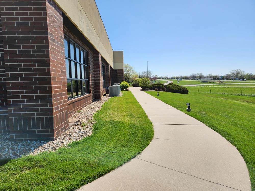https://bt-photos.global.ssl.fastly.net/cedarrapids/orig_boomver_1_2507025-2.jpg