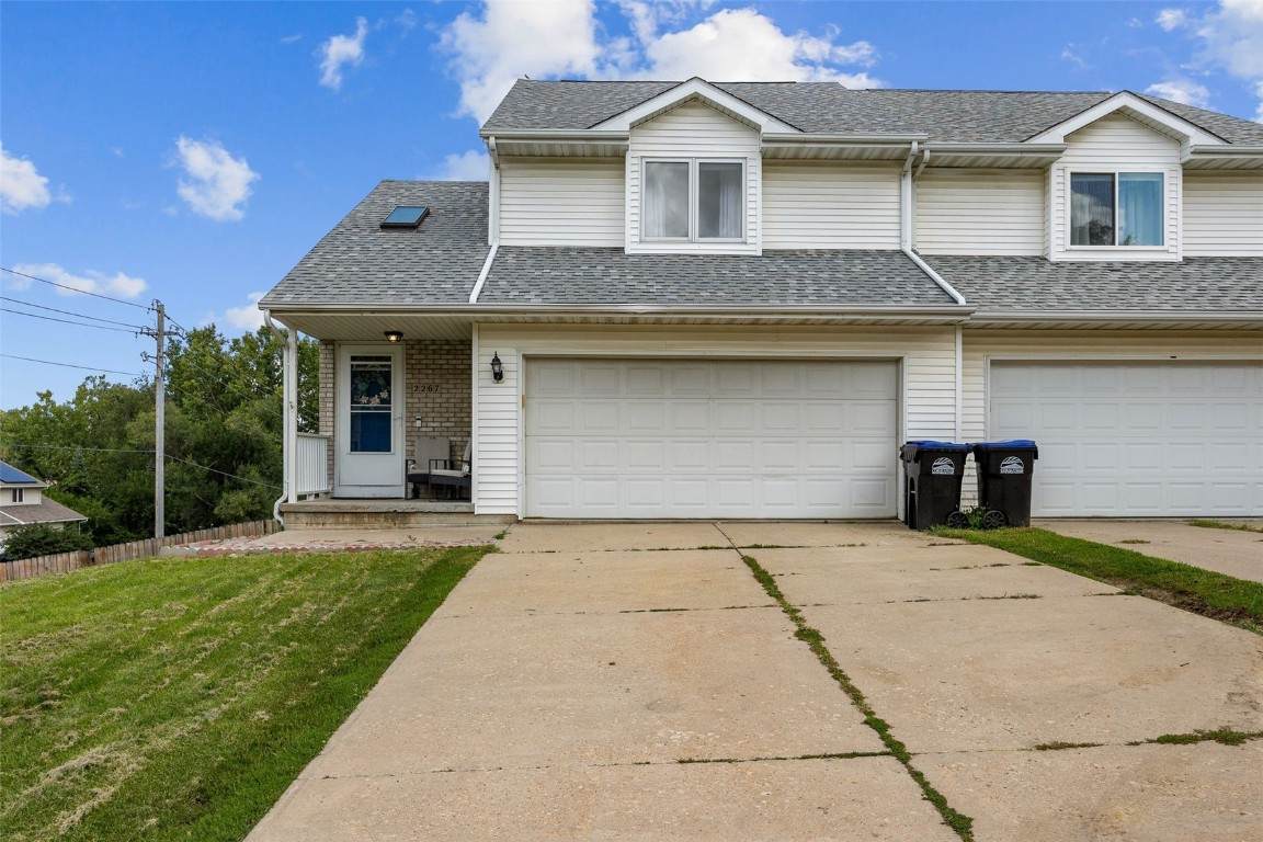 2267 13th St - Photo 1