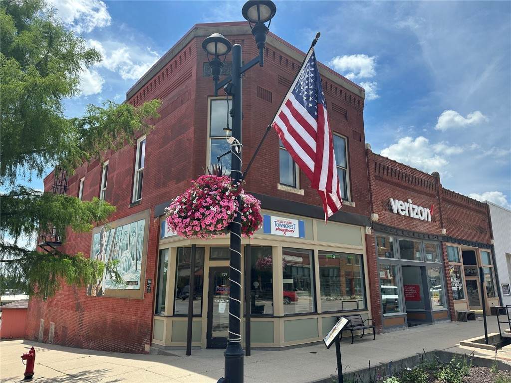 731 12th Street - Photo 1