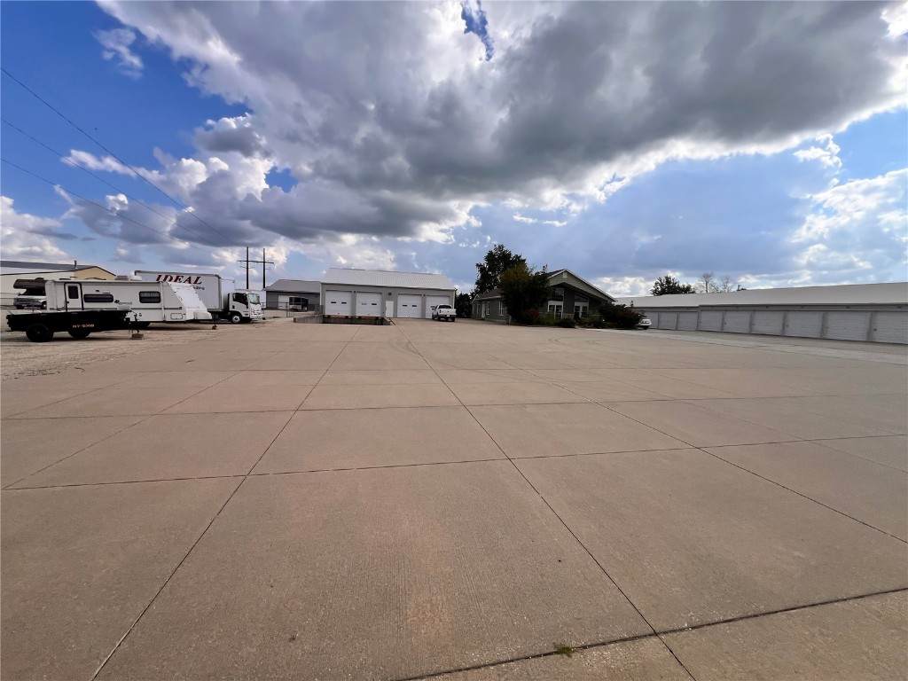 https://bt-photos.global.ssl.fastly.net/cedarrapids/orig_boomver_2_2507417-2.jpg