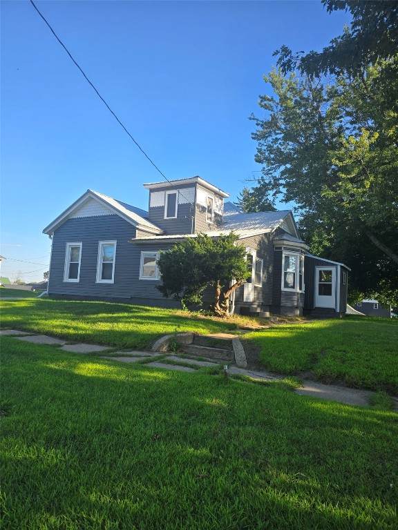 406 Broadway Street - Photo 1