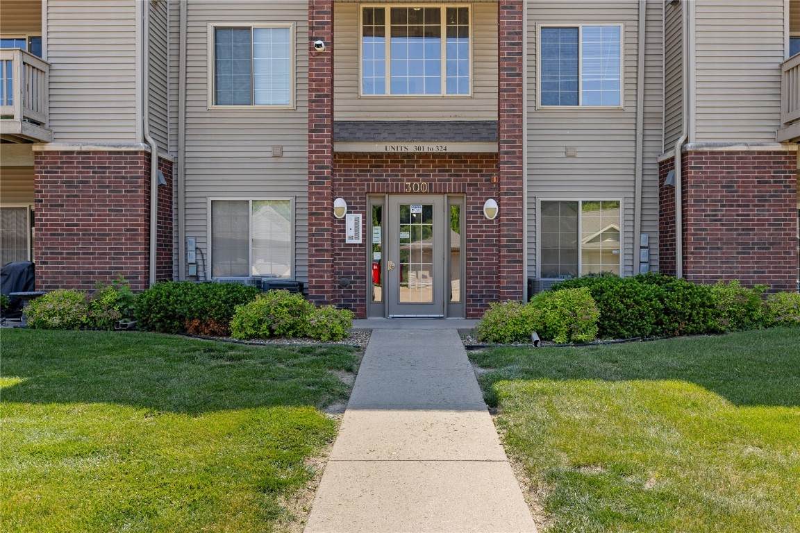 250 Cimarron Drive - Photo 1
