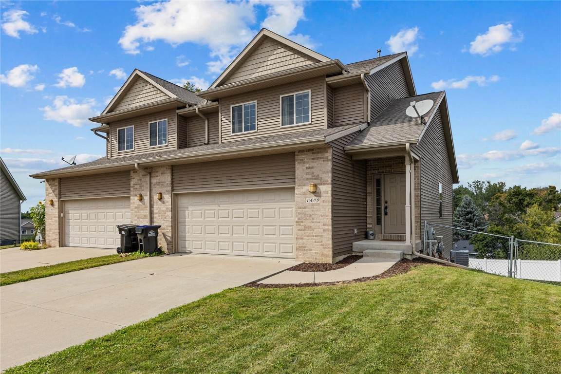 1409 Palisades Drive - Photo 1