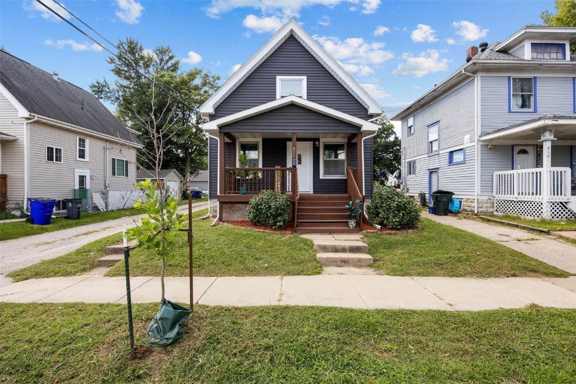 816 9th Street - Photo 1