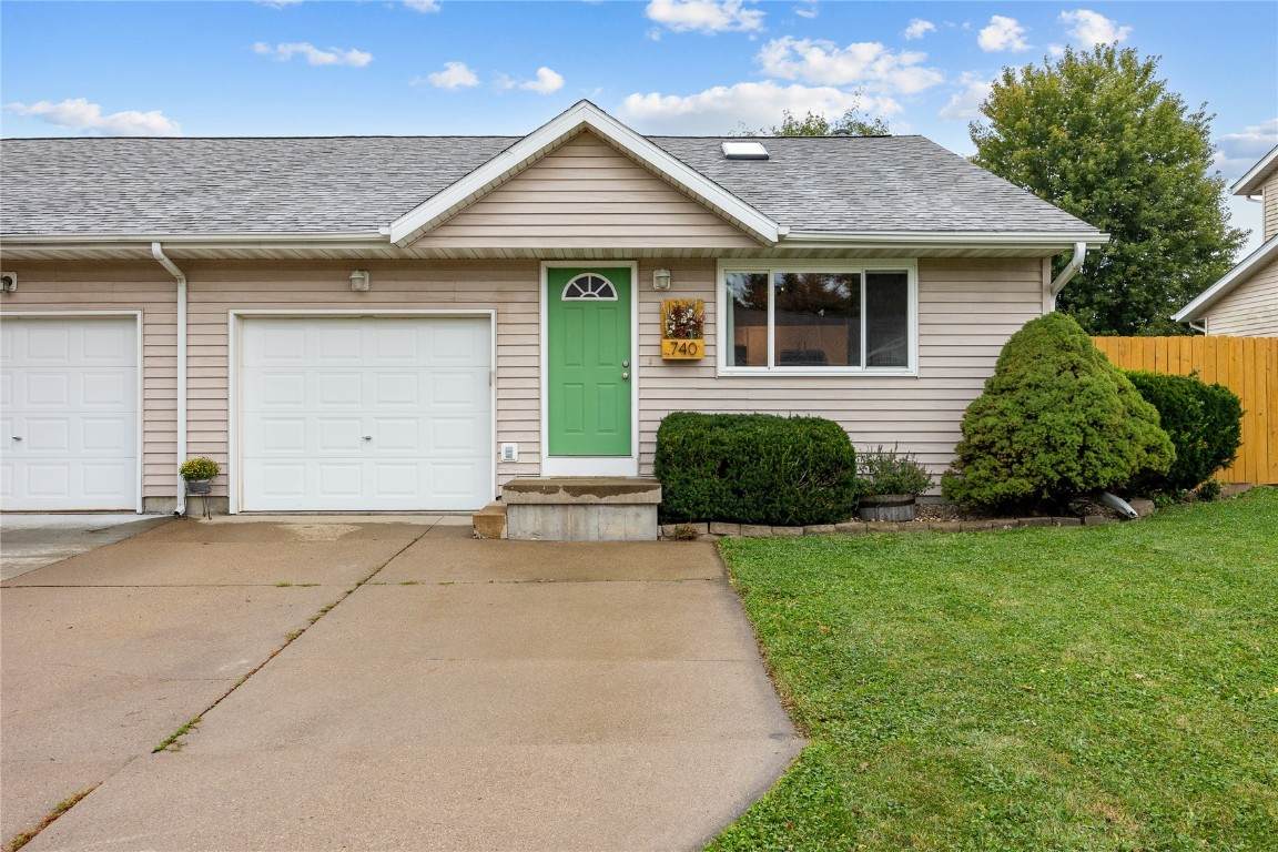 740 Molly Drive - Photo 1