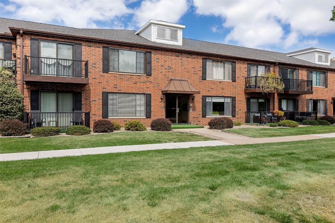 426 29th St Drive - Photo 1