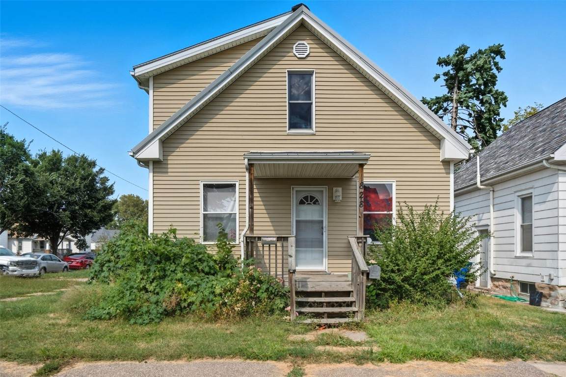 828 8th Avenue - Photo 1