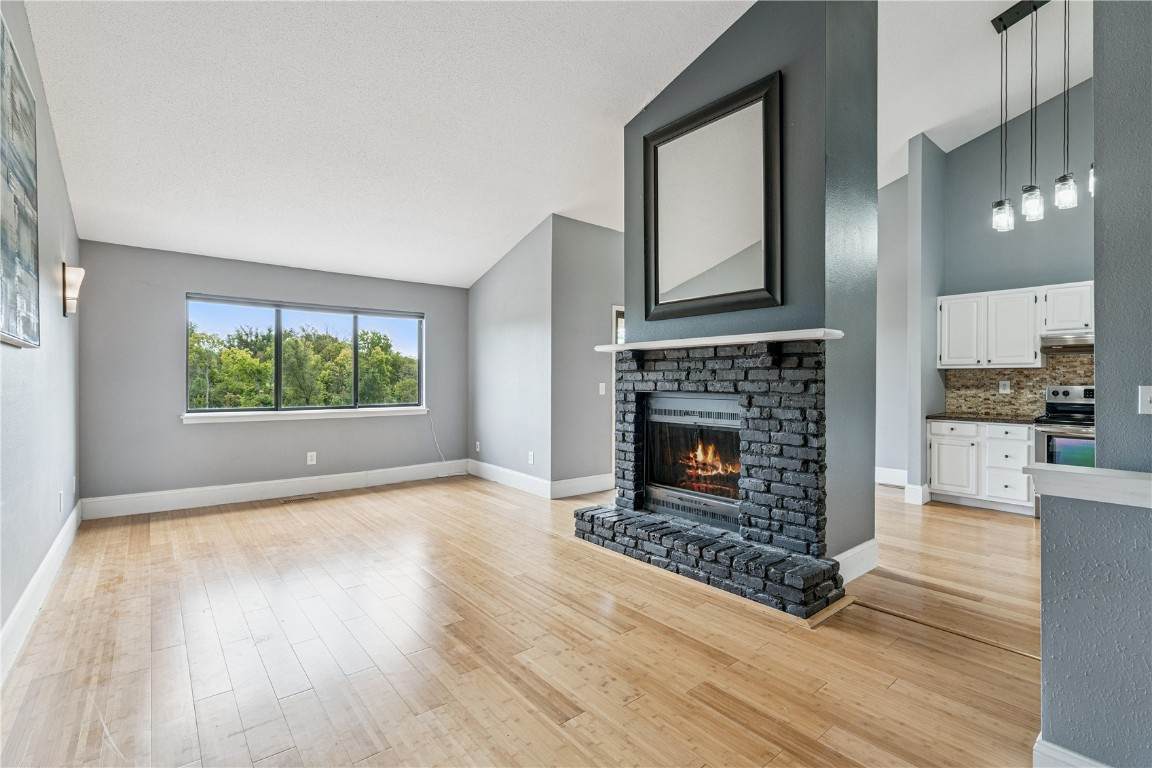 219 40th St Drive - Photo 1