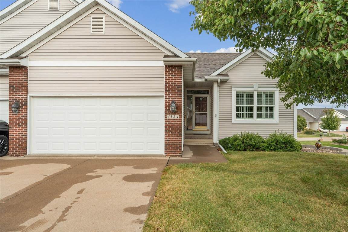 4124 Lakeview Drive - Photo 1