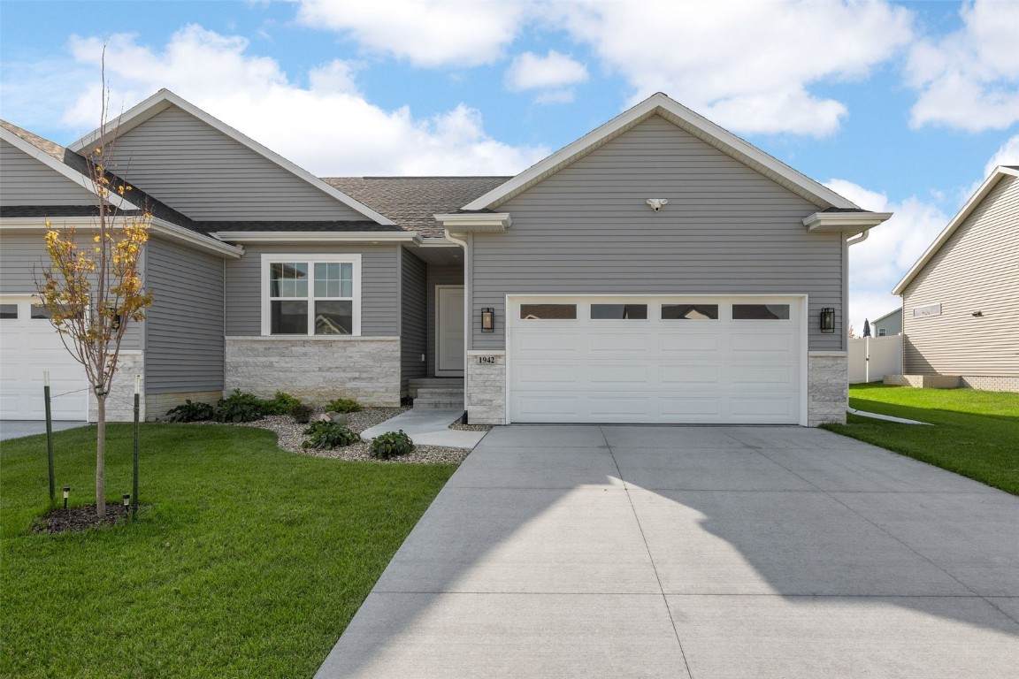 1942 Bowstring Drive - Photo 1