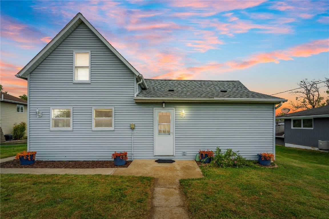 304 Plum Street - Photo 1