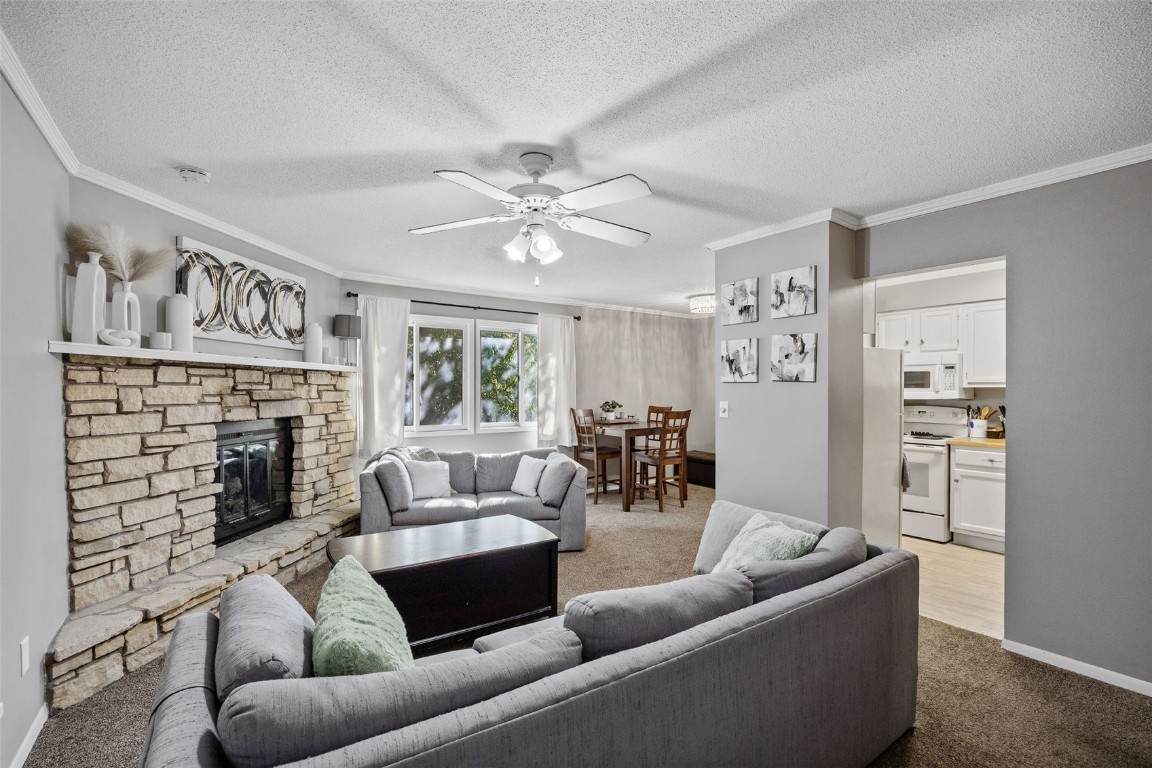 1521 Oak Ridge Lane - Photo 1