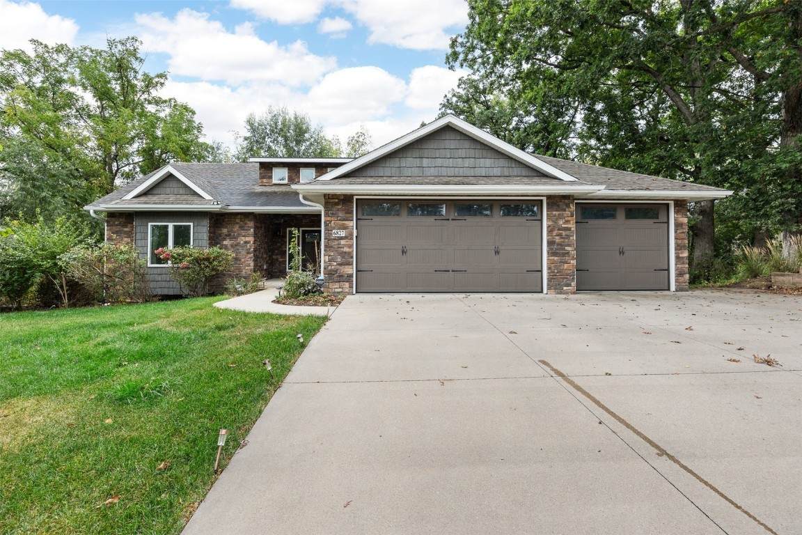 6827 42nd Street - Photo 1