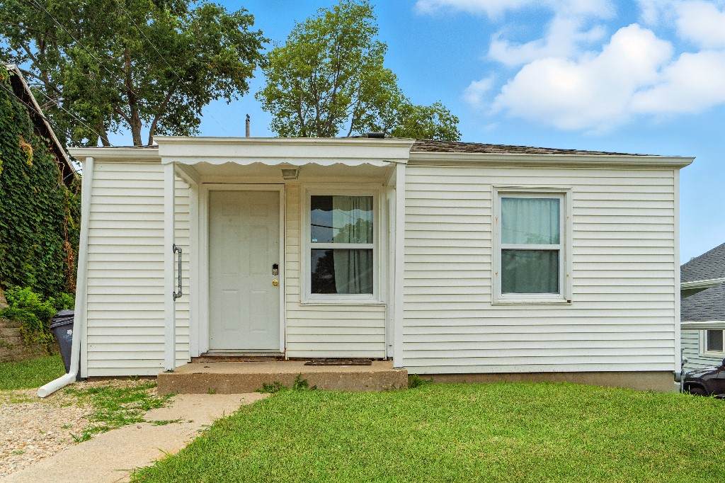 517 18th Street - Photo 1