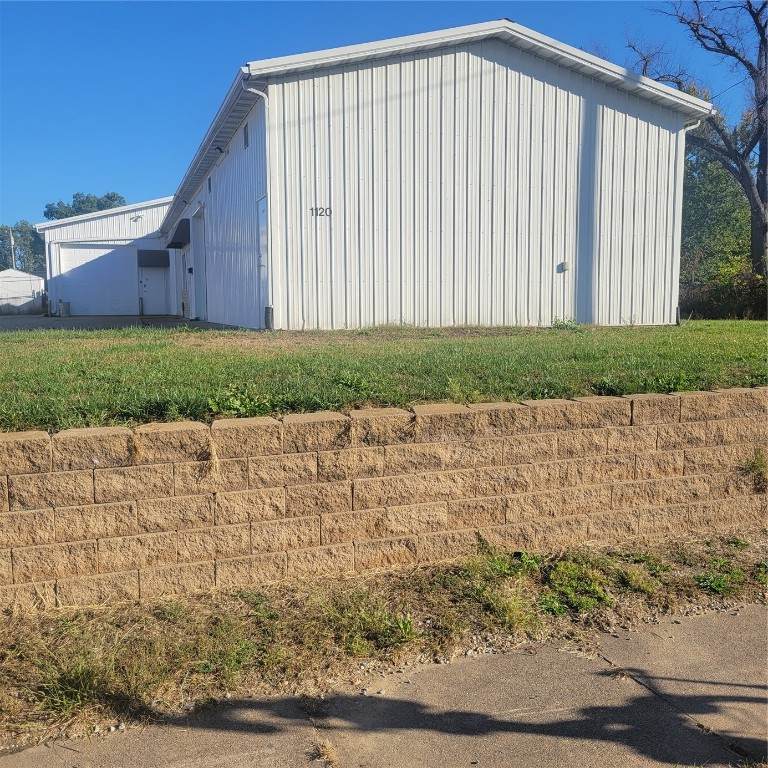 1120 I Avenue - Photo 1