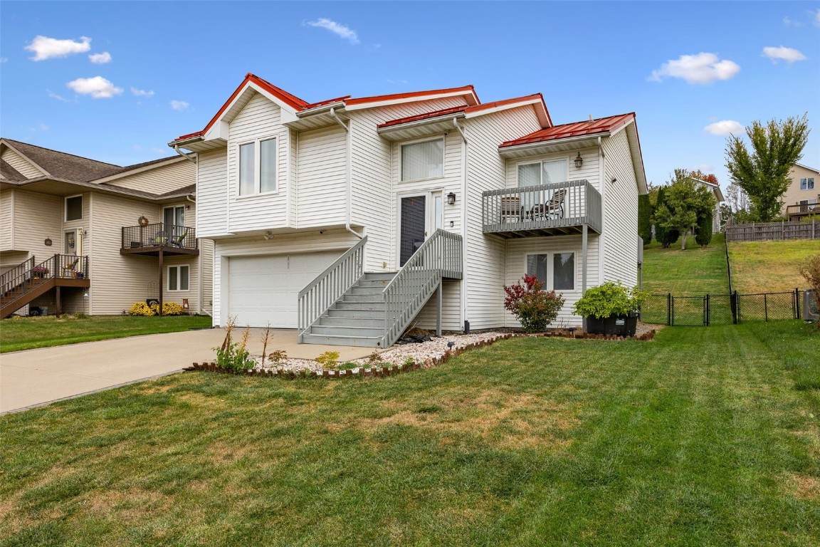 1731 Parkway Drive - Photo 1