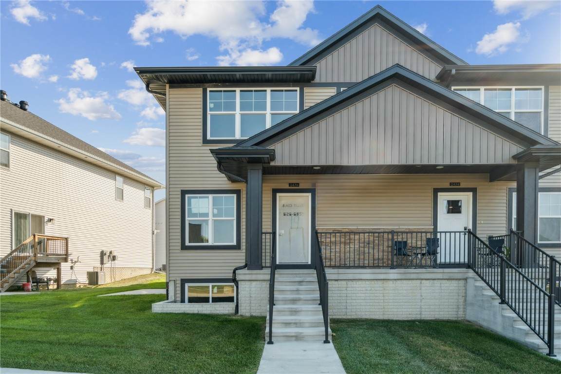 2436 Roycroft Alley - Photo 1