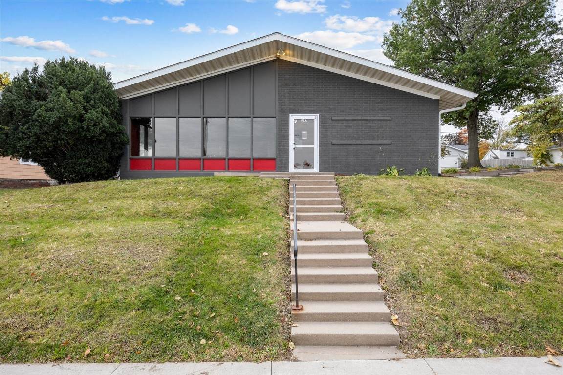 1847 E Ave Ne - Photo 1