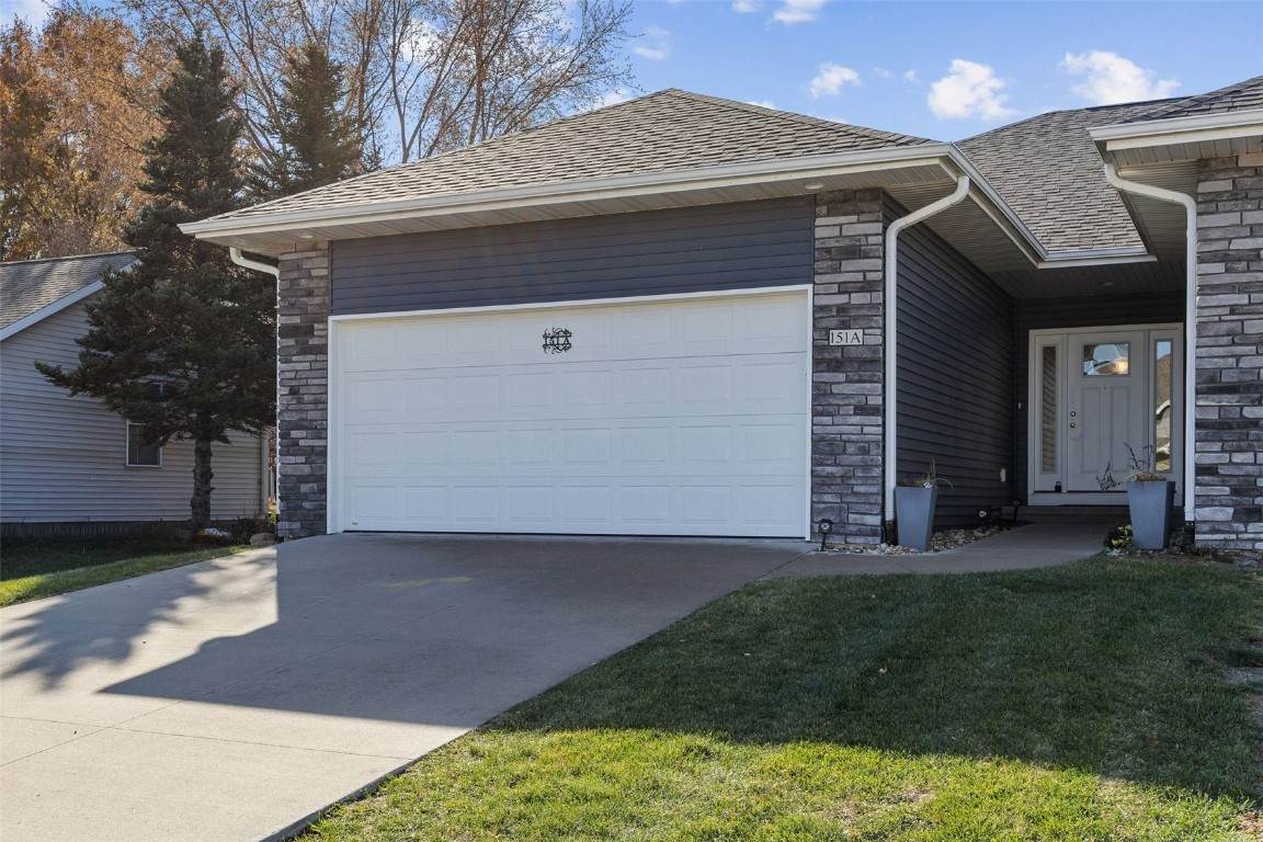 151 Alan Avenue - Photo 1