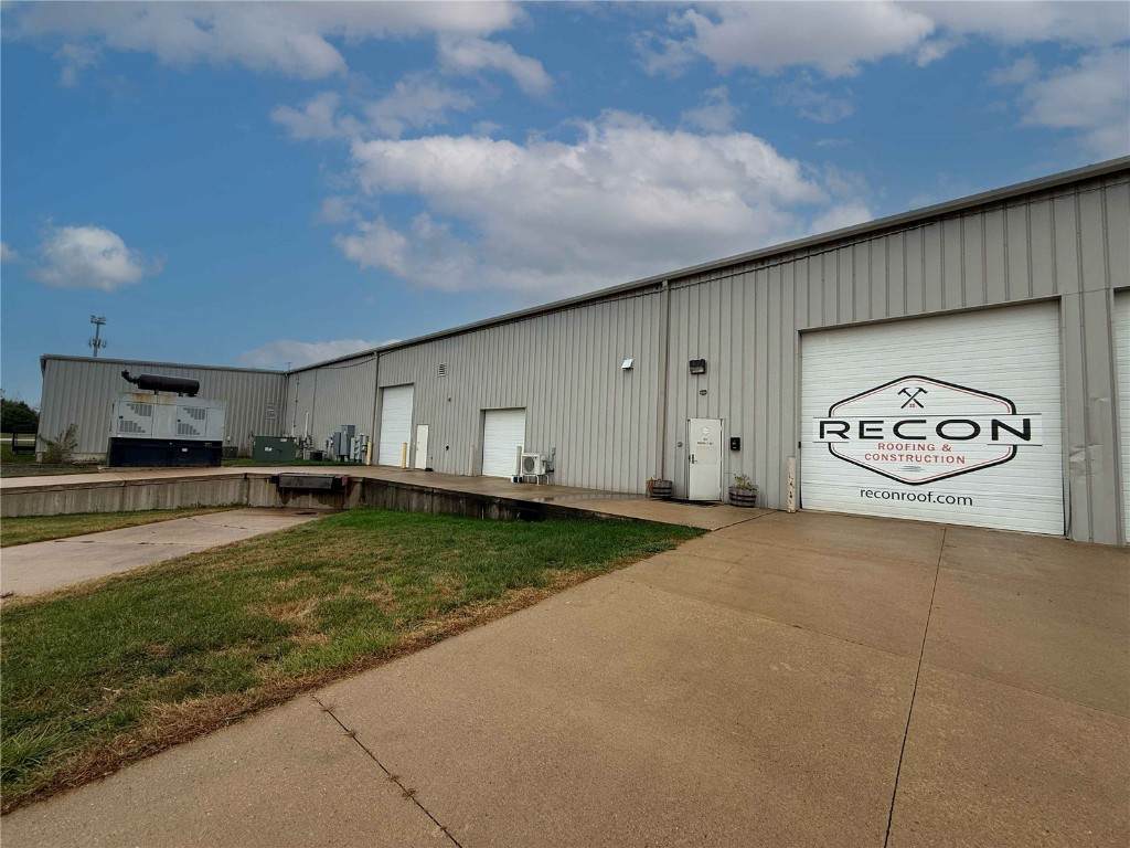 925 Marthas Way - Photo 1