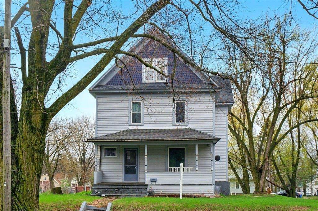 412 Charles Street - Photo 1