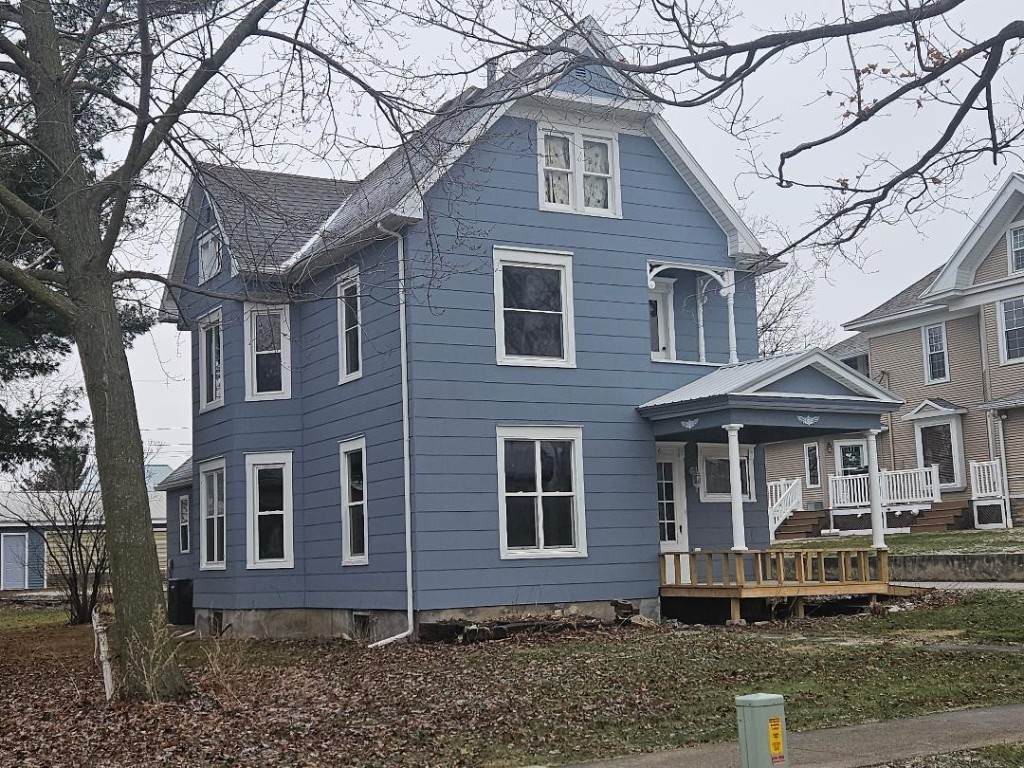 1806 8th Avenue - Photo 1