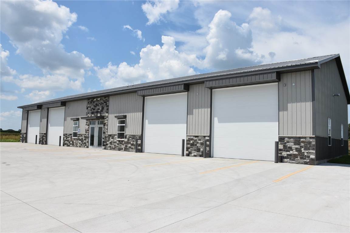 5615 Business Lane - Photo 1