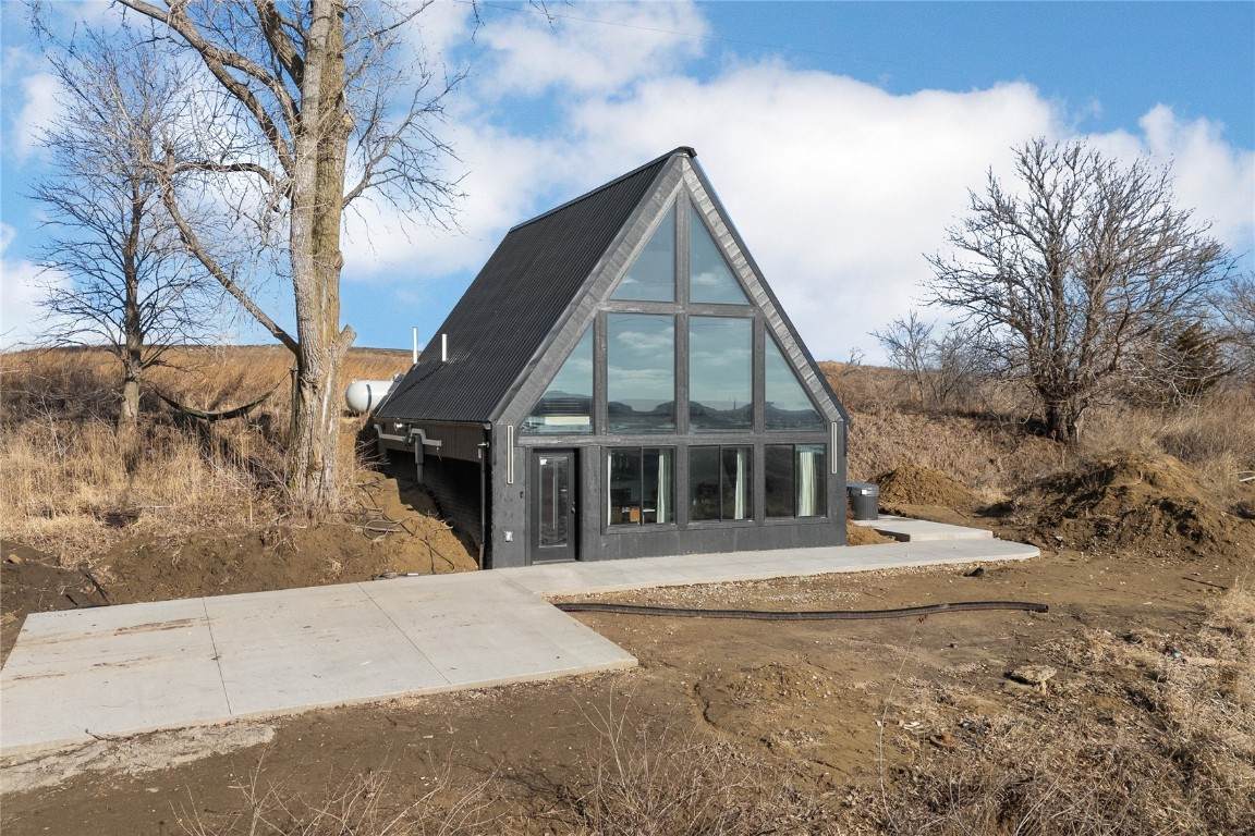 2613 335th Street - Photo 1