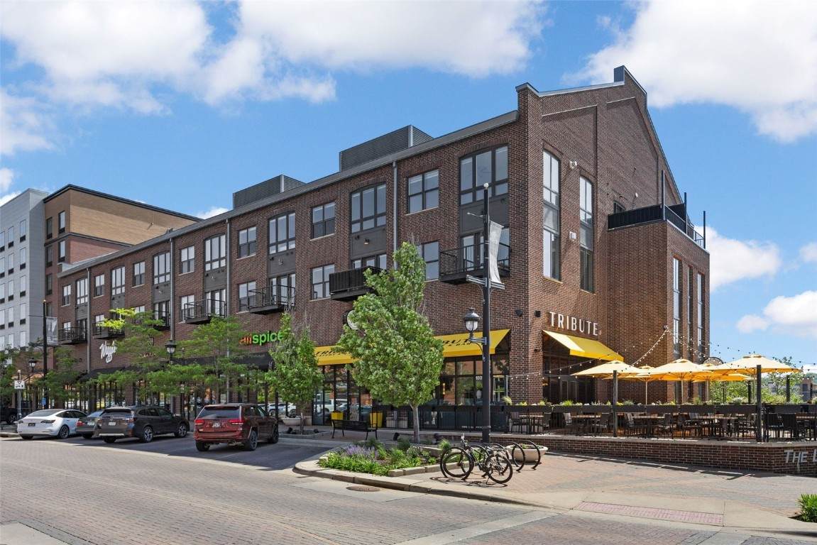 901 2nd Avenue - Photo 1