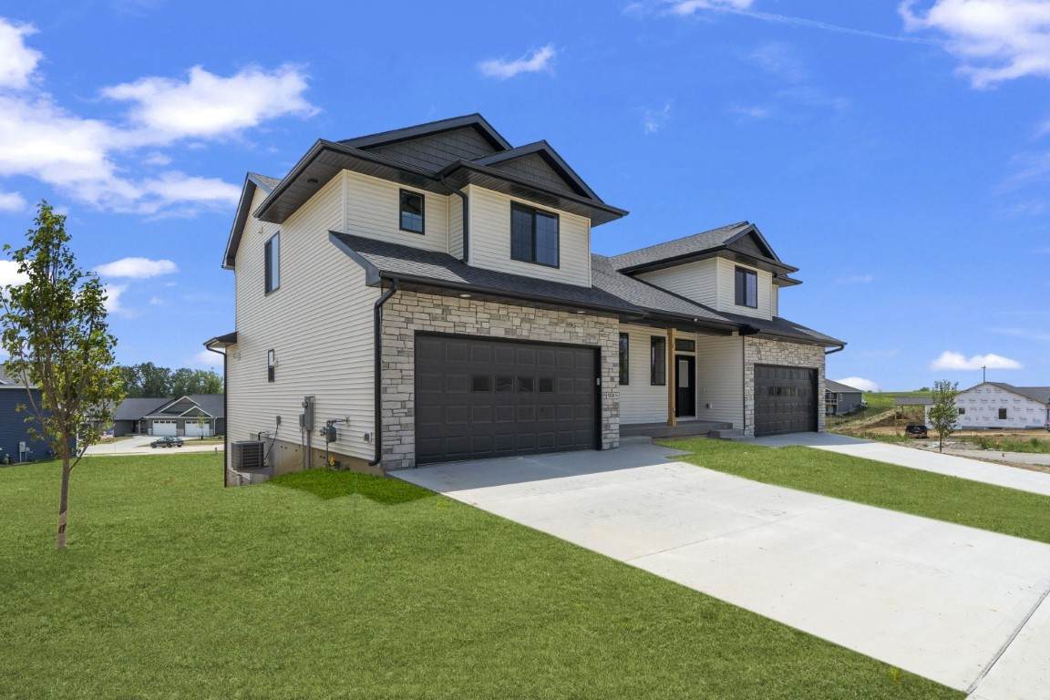 922 Prairie View Drive - Photo 1