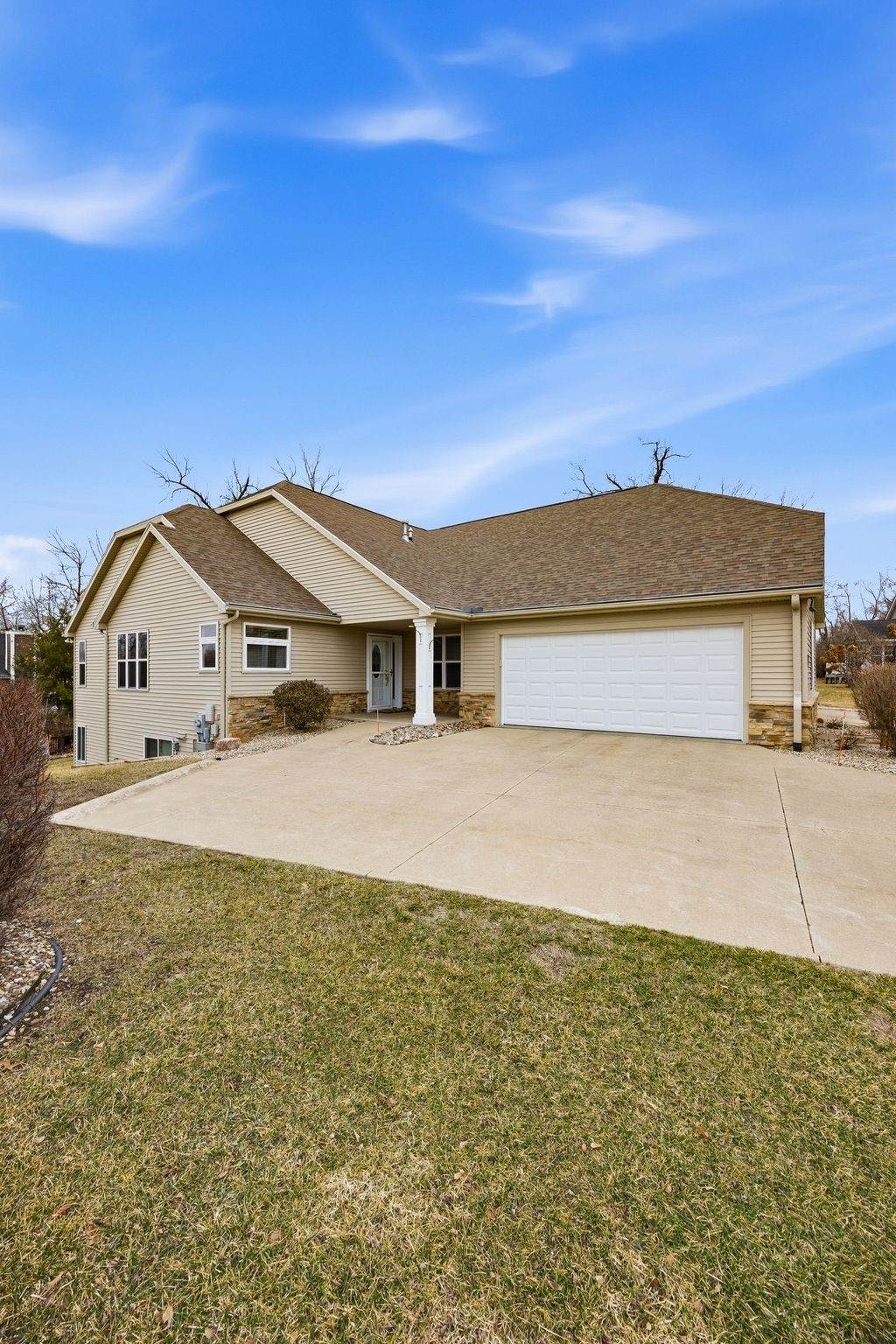 https://bt-photos.global.ssl.fastly.net/cedarrapids/orig_boomver_1_2601473-2.jpg