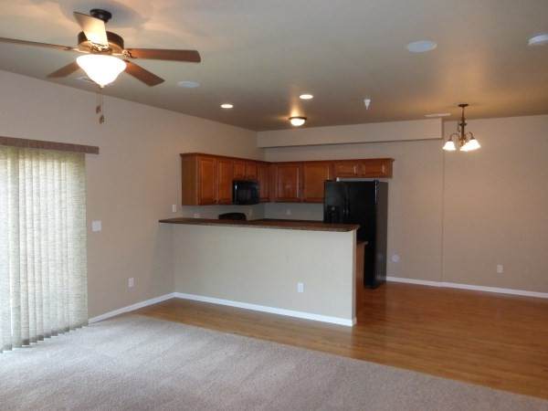 https://bt-photos.global.ssl.fastly.net/cedarrapids/orig_boomver_1_2602287-2.jpg