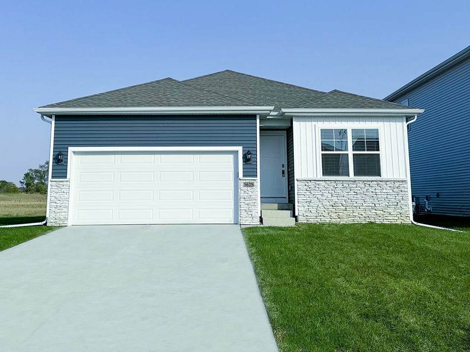 3474 Craven Drive - Photo 1