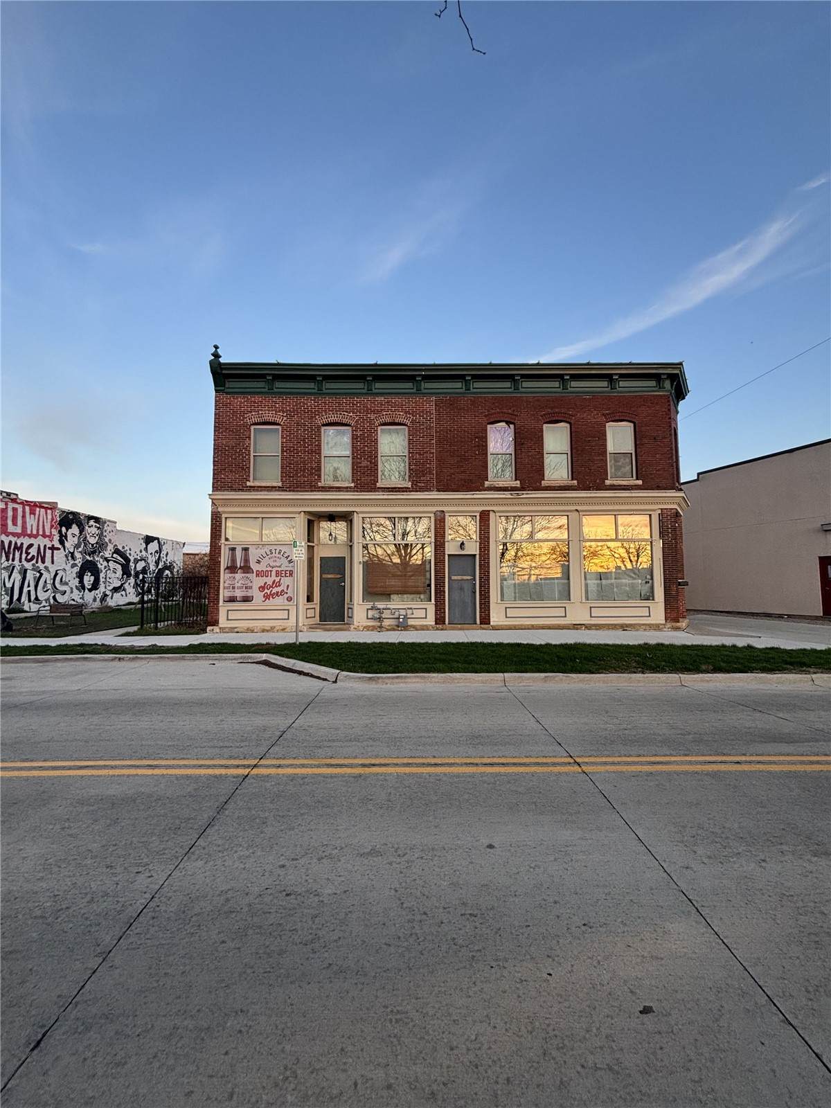 https://bt-photos.global.ssl.fastly.net/cedarrapids/1280_boomver_1_2602504-2.jpg