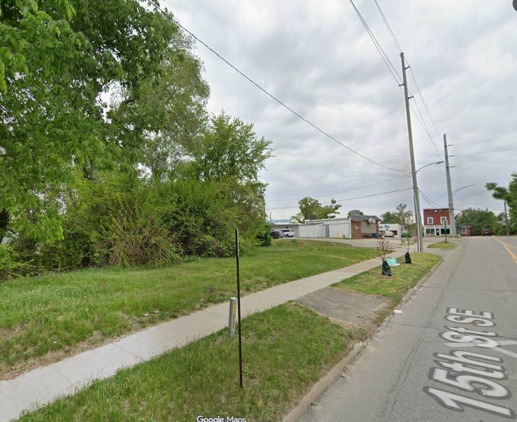 1060 10th Street - Photo 1