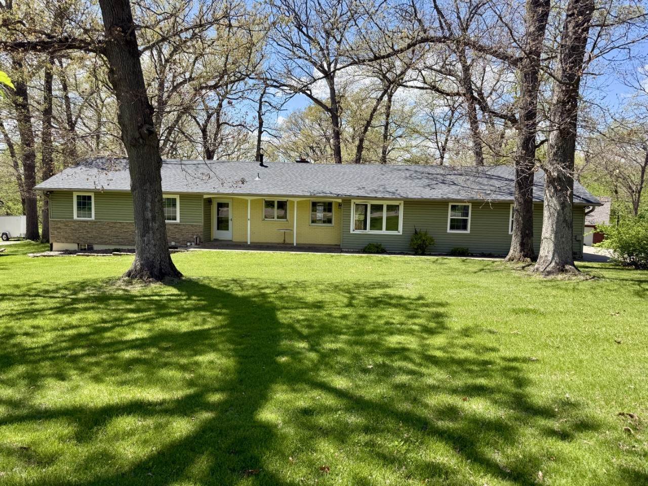 4261 Oak Leaf Ln - Photo 1