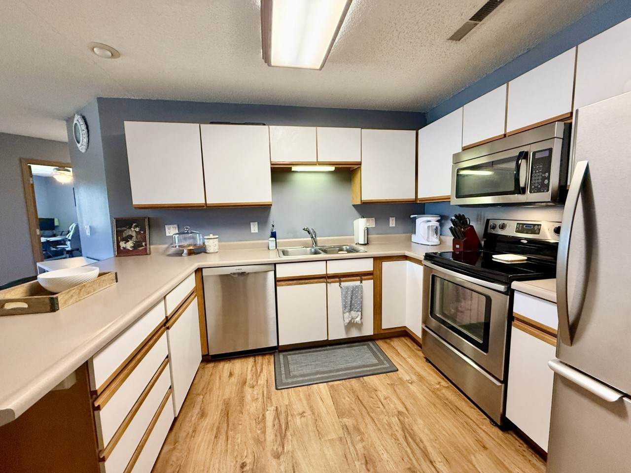 https://bt-photos.global.ssl.fastly.net/cedarrapids/orig_boomver_1_2603706-2.jpg