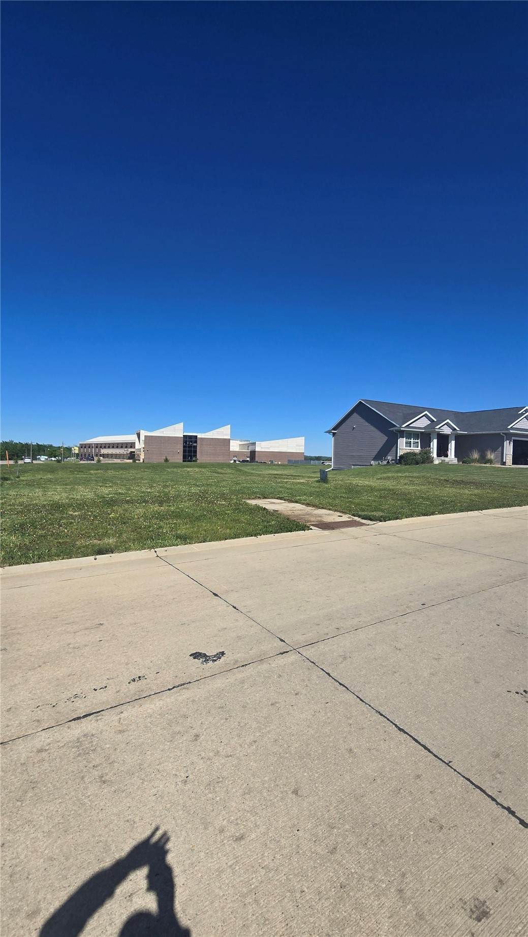 https://bt-photos.global.ssl.fastly.net/cedarrapids/orig_boomver_1_2603808-2.jpg
