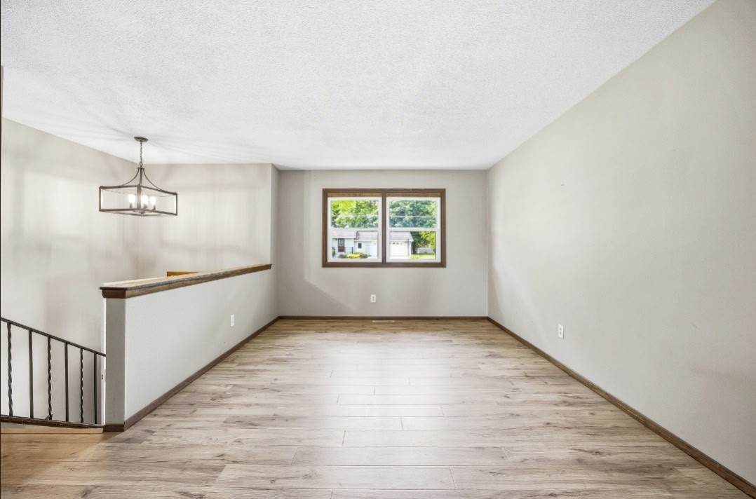 https://bt-photos.global.ssl.fastly.net/cedarrapids/1280_boomver_1_2603816-2.jpg