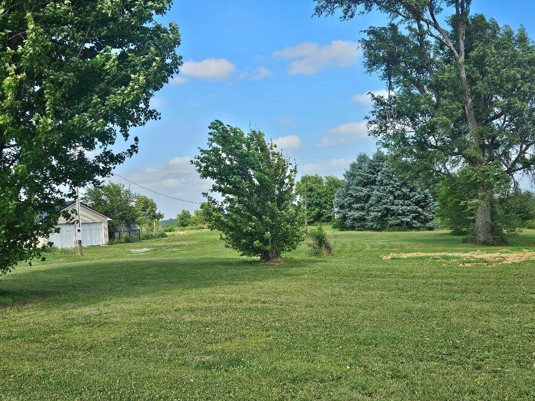 https://bt-photos.global.ssl.fastly.net/cedarrapids/orig_boomver_1_2604636-2.jpg