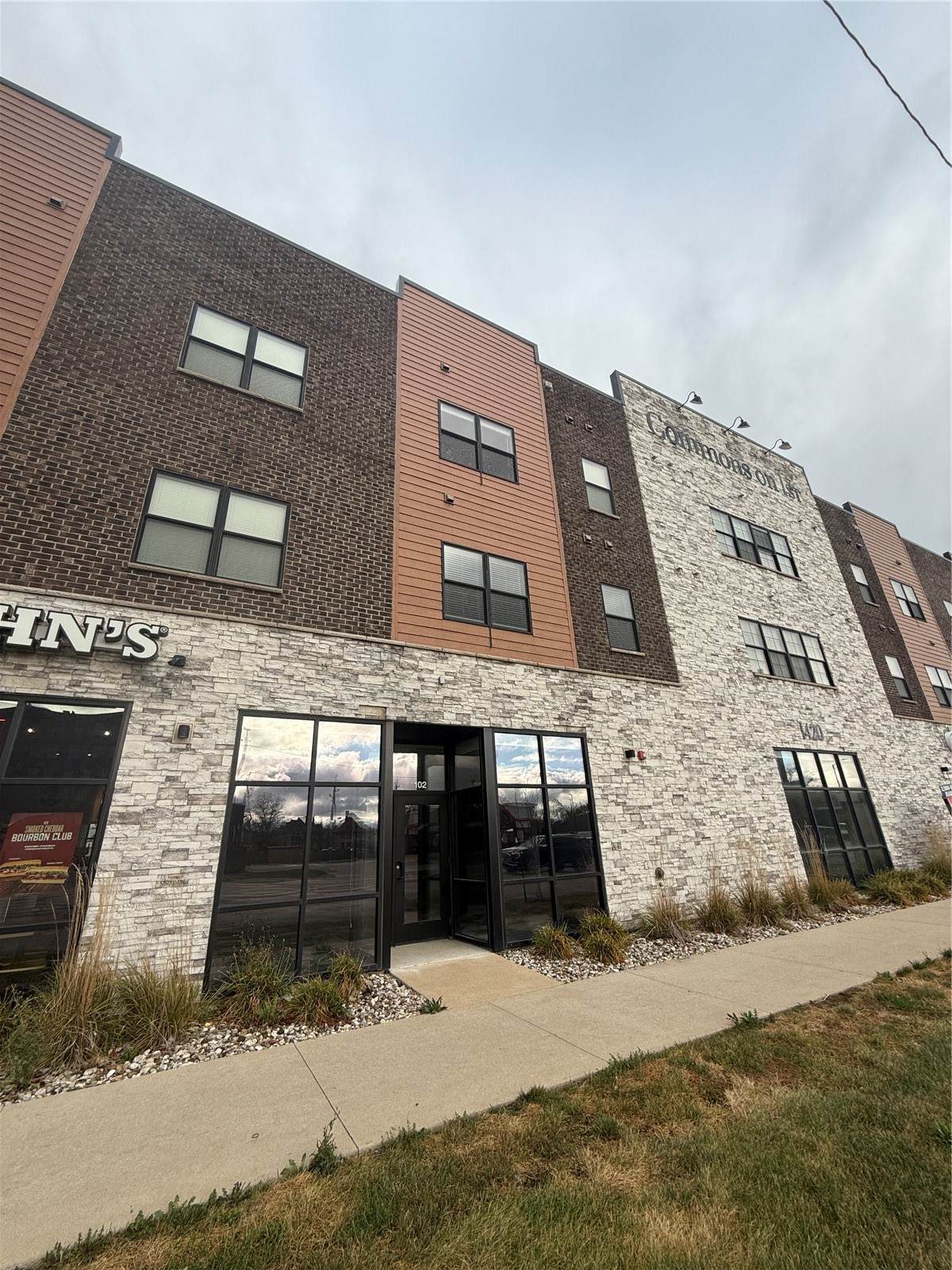 https://bt-photos.global.ssl.fastly.net/cedarrapids/orig_boomver_1_2605165-2.jpg