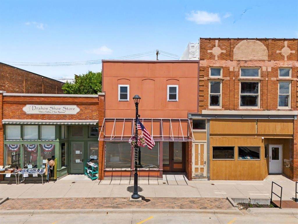 726 12th Street - Photo 1